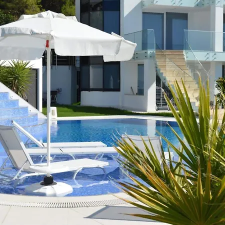 Yalcin Vila Kusadası