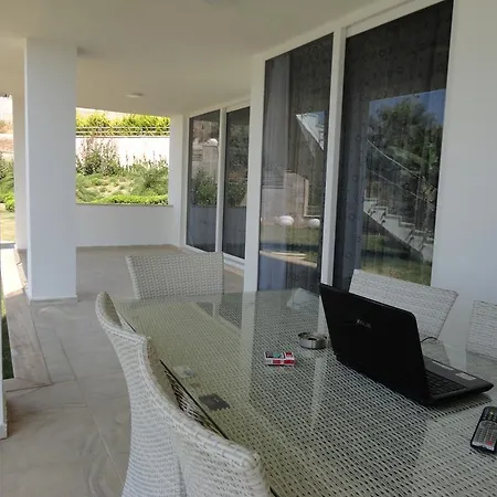 Yalcin * Kusadasi