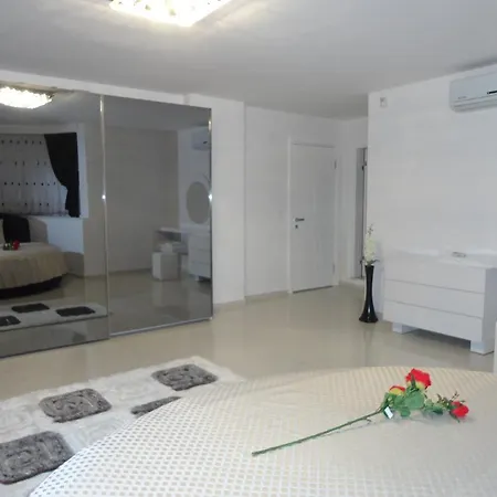 Yalcin Villa Kusadasi